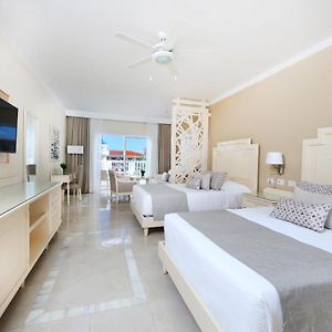 Junior Suite Deluxe Castle Front